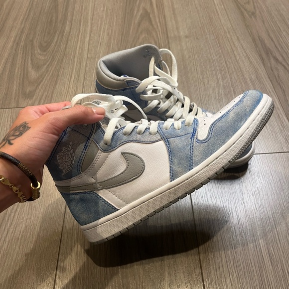 Nike Air Jordan High Retro OG'Hyper Royal Smoke